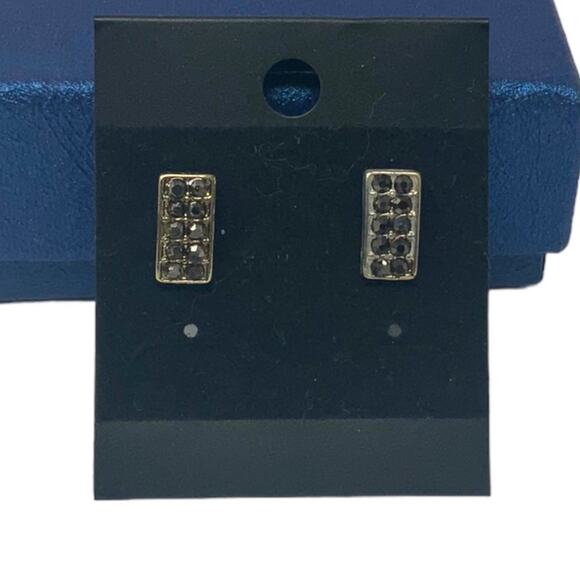 Vintage Black Pave Stone Vertical Bar Earrings Pierced Post Back - Picture 1 of 2